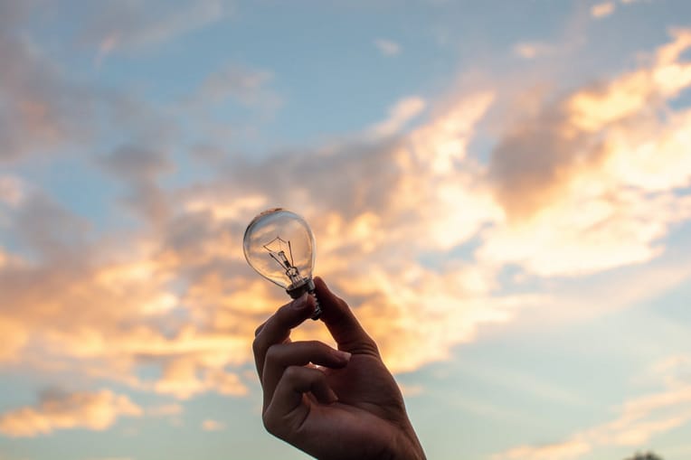 emf and light bulbs
